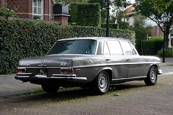 Illustration for article titled Dear Lord, I Saw a Mercedes 300SEL 6.3 For Real
